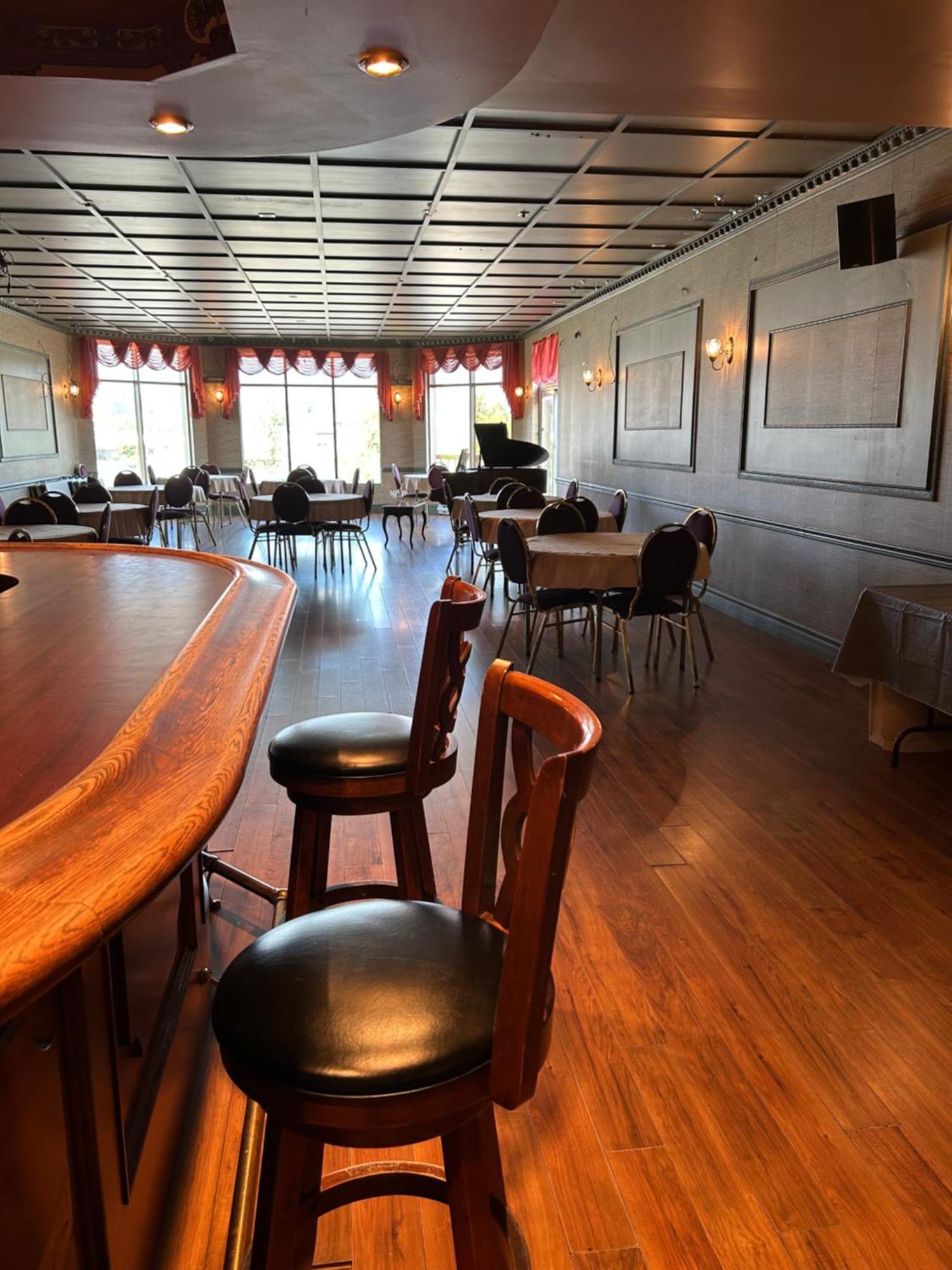 勒威廉姆斯酒店 Asbestos 外观 照片